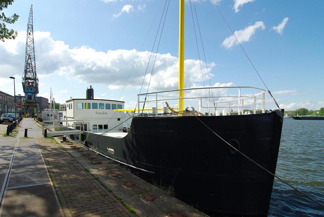 Magnificent Houseboat With A Stunning View! Hotell Amsterdam Exteriör bild
