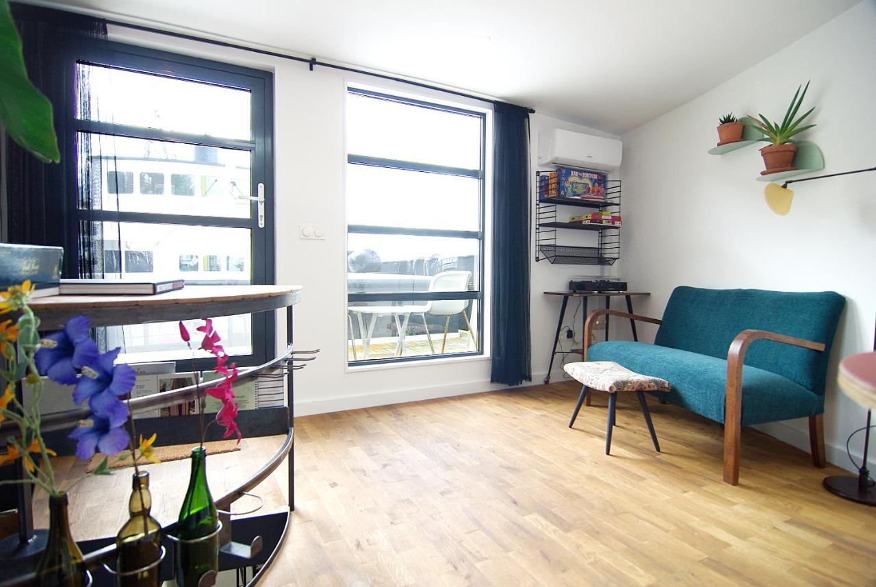 Magnificent Houseboat With A Stunning View! Hotell Amsterdam Exteriör bild