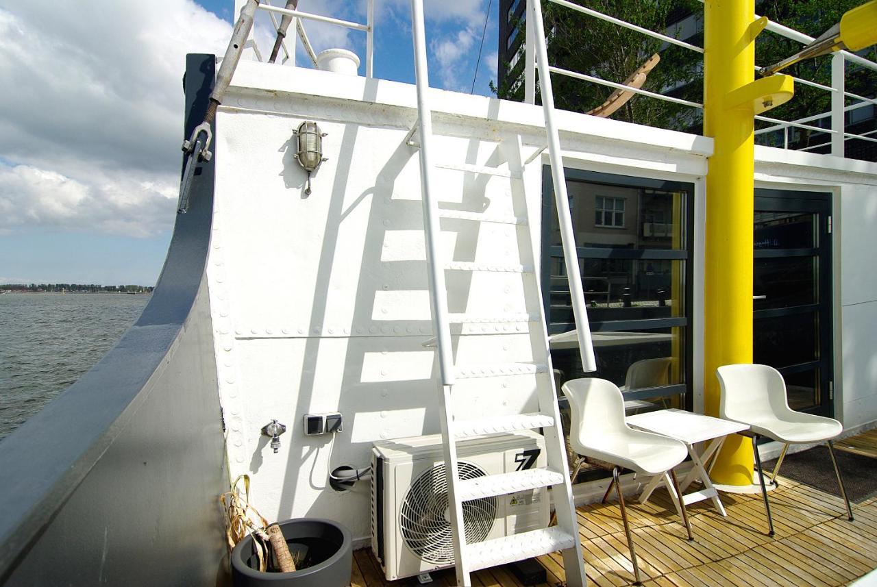 Magnificent Houseboat With A Stunning View! Hotell Amsterdam Exteriör bild